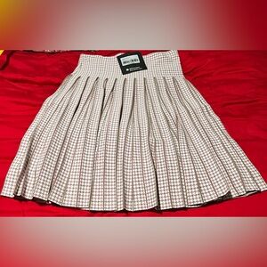 Aleeza Paris Elegant Pink/Beige Houndstooth Pleated Skirt